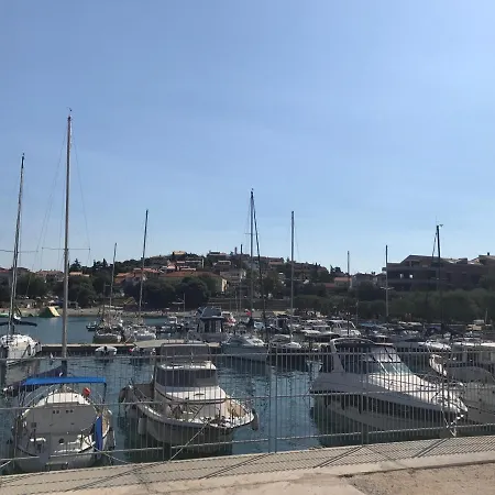 Apartman Auer *