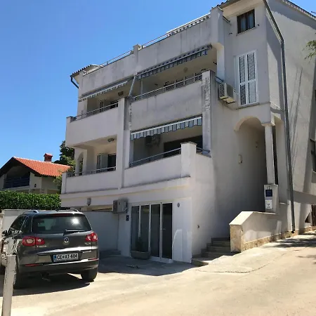 Apartman Auer Apartment Pula