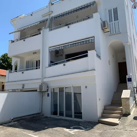 Apartamento Auer Pula